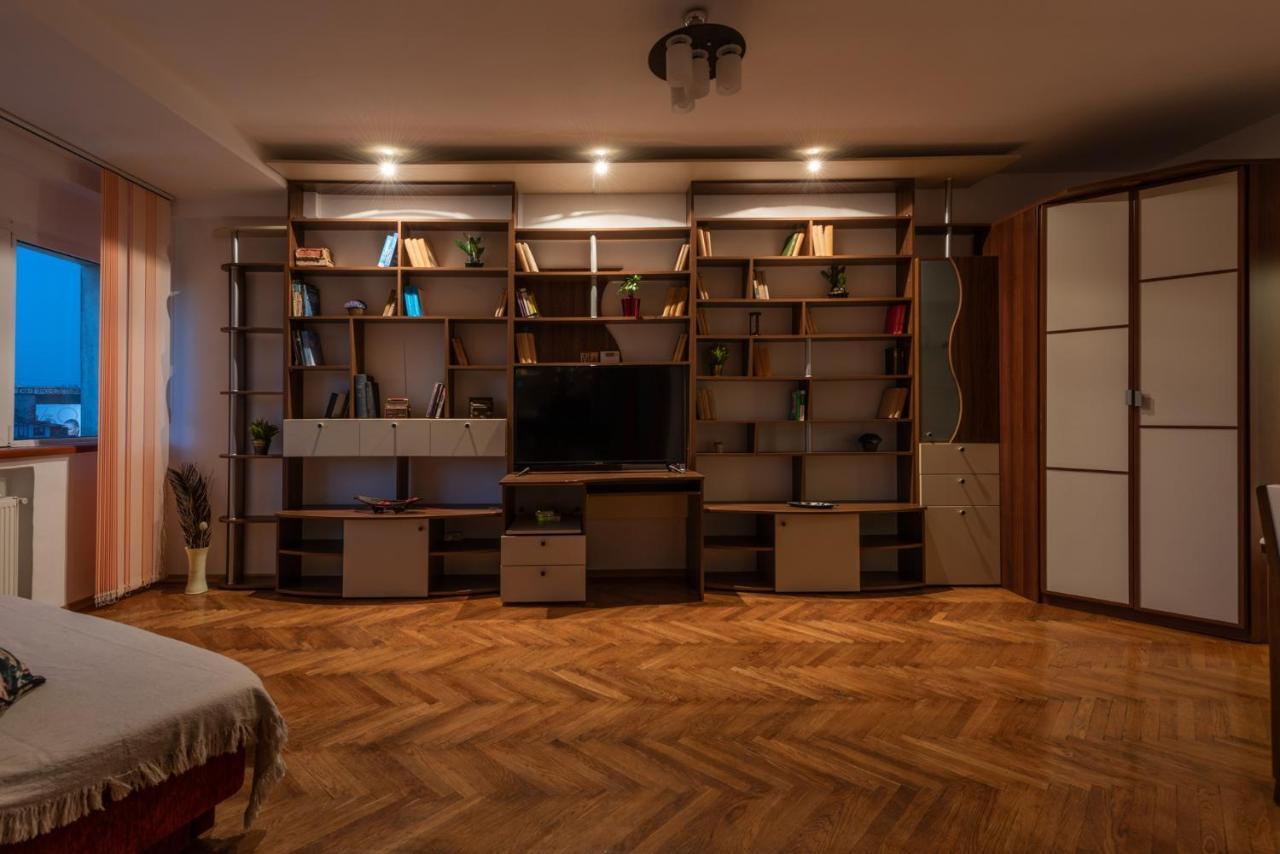 Old Town Home Library Βουκουρέστι Εξωτερικό φωτογραφία